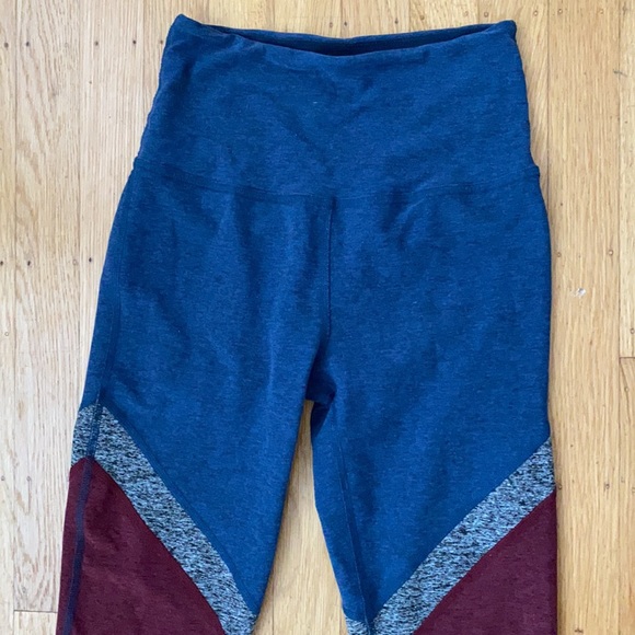 Beyond Yoga Tri-Panel Spacedye High-Waisted Midi Leggings - Picture 4 of 5